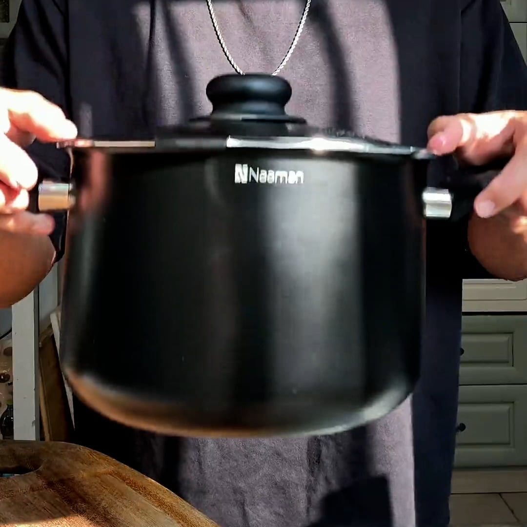 סיר פסטה עם מכסה סינון