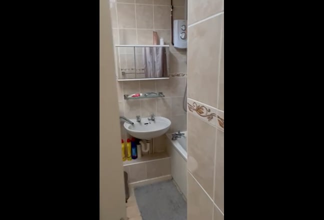 Looking for a female flatmate to sublet my room Main Photo