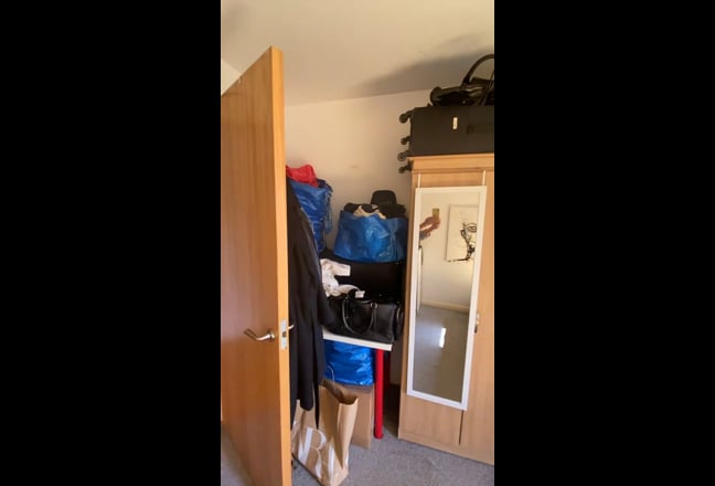 Double Room with own bathroom all bills included  Main Photo