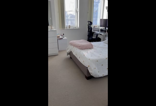 En-Suite Double Room in Modern Flat -Old Street Main Photo