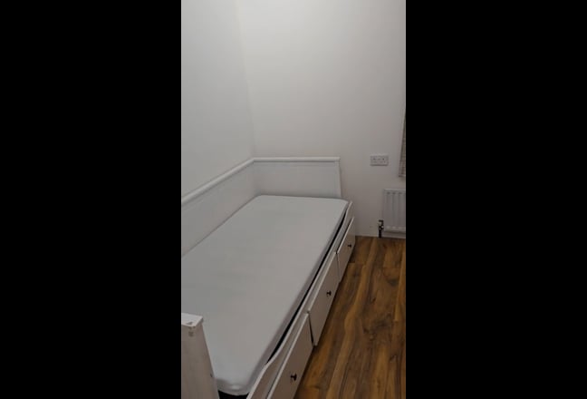 Room rent Main Photo