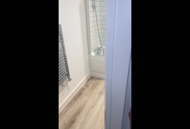 Spacious Modern Ensuite Room - Shortlet Main Photo