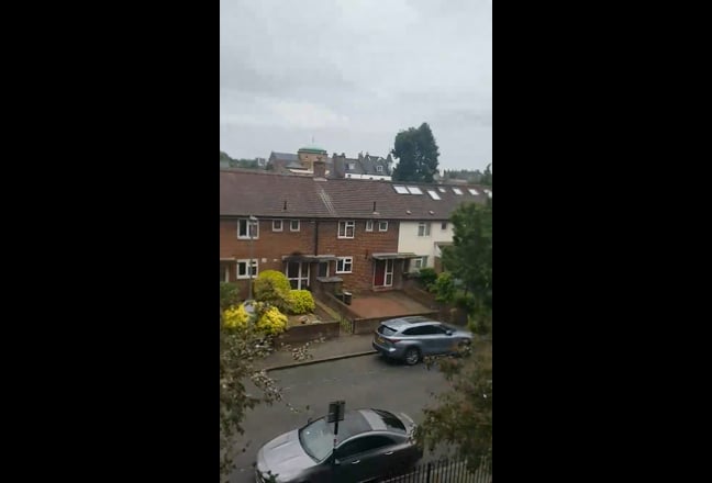 One Bed Flat - Tooting Bec SW17 - 1 Month Rental  Main Photo