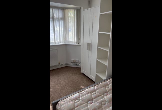 15 minute walk to UEA Main Photo