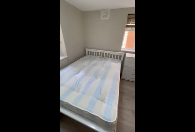 Double bedroom in Friendly Hackney Home Main Photo