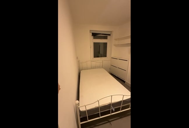 2 Bed Flat in Battersea Main Photo