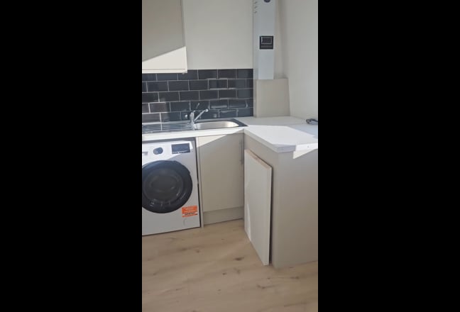 2 Bed Flat with  1Bthroom in Great location  Main Photo