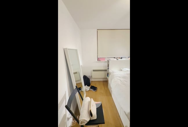 Lovely room in a great location- available soon Main Photo