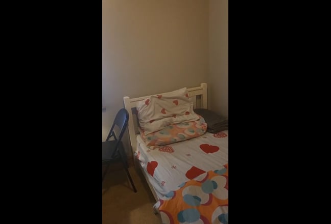 Lovely furnished  Room  Main Photo