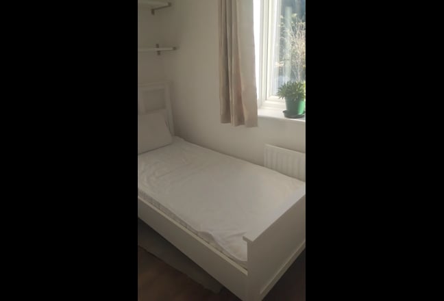 A cosy room to live and chill. Main Photo