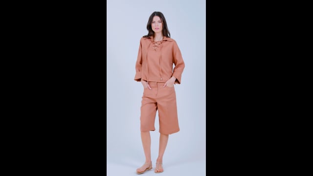 Bermuda em Linho Camel Tiffany