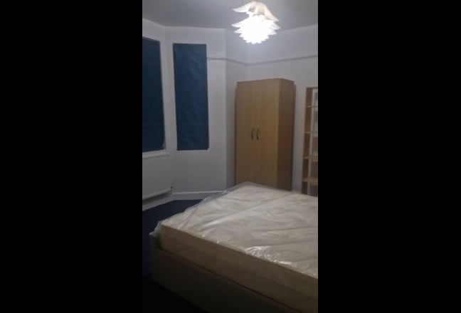 Double Room in Prime Brixton Location: A Haven for Main Photo