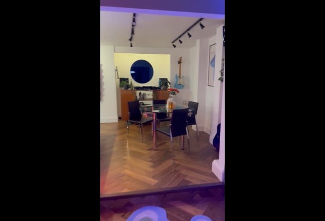 2 double rooms in creative Brighton home Main Photo