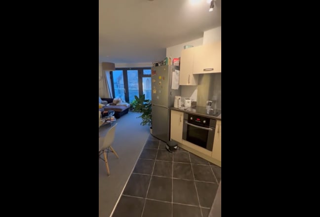 Spacious double room with private bathroom! Main Photo