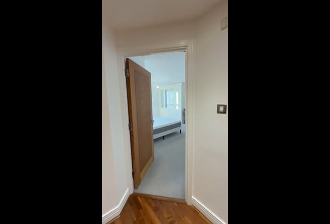 Bright En-suite room in zone 2/3 Main Photo