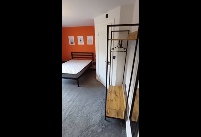 Luxury En-suite room -Close to Kingsmill Hospital  Main Photo