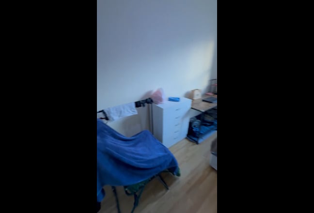 Large Double Room – 2 min from Turnpike Lane Main Photo