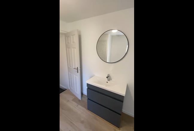 Double Room - All Bills inc! - Fantastic Location! Main Photo