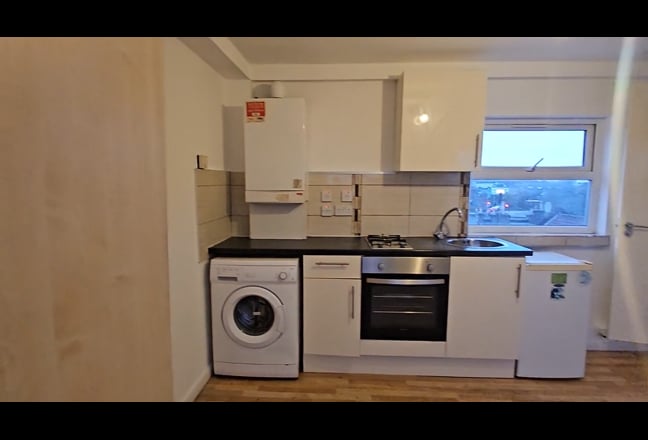 Gorgeous Studio Flat - 4th Floor - Panoramic Views Main Photo