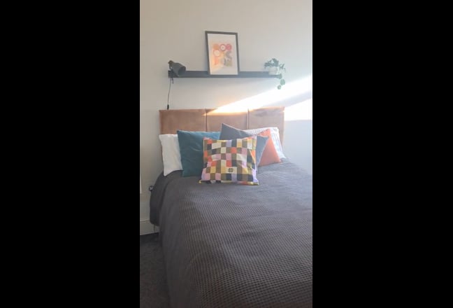 Modern Double Room in Friendly Professional Home Main Photo