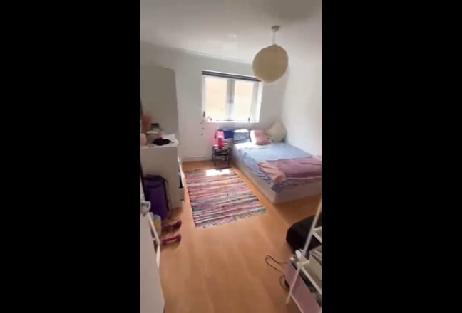 Large Furnished Bedroom in Elephant & Castle Main Photo