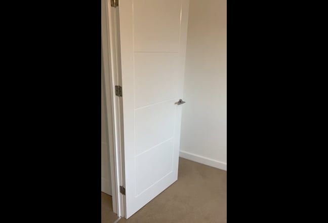 Double bedroom available with live in landlord Main Photo