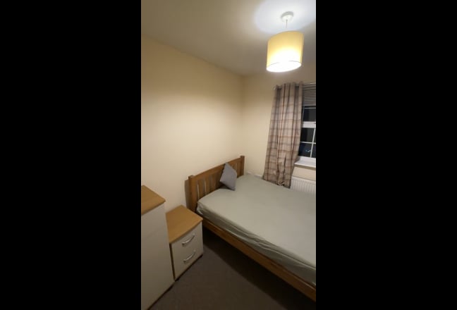 Furnished Room - House share PE7  🚍 Main Photo