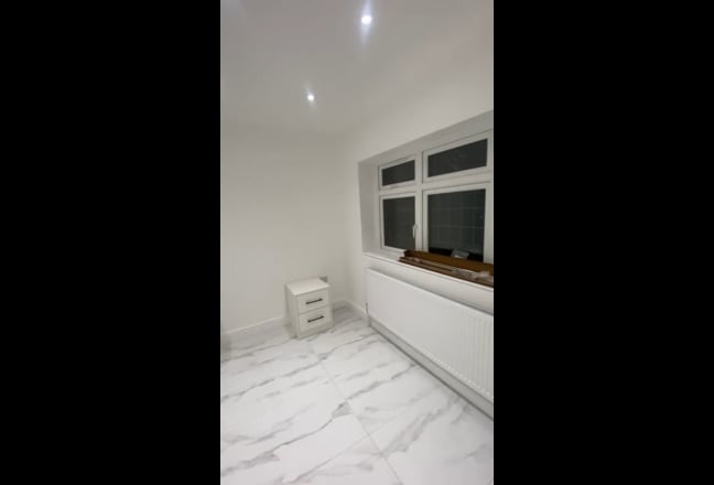 6 rooms in Uxbridge near Brunel / station  Main Photo