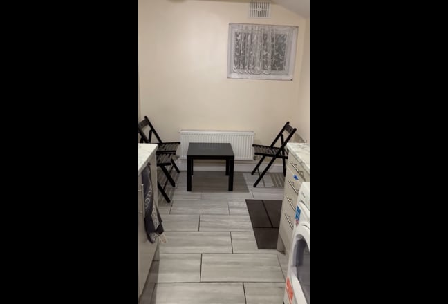 Modern New En-Suite Room Near Plumstead Main Photo