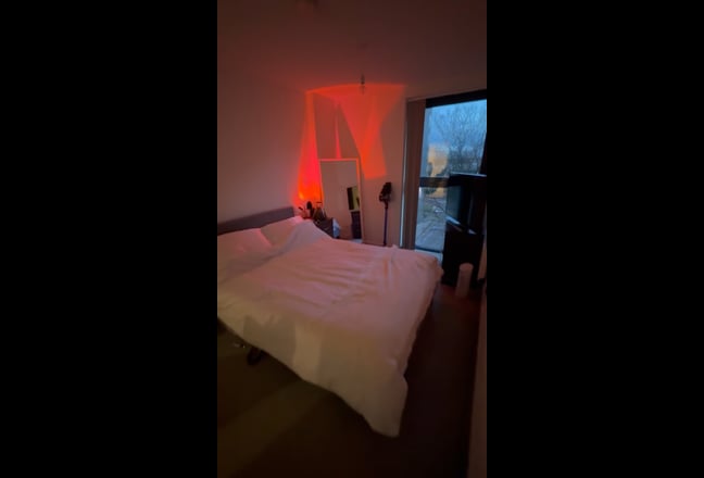 En-suite Room available in old Trafford flat  Main Photo