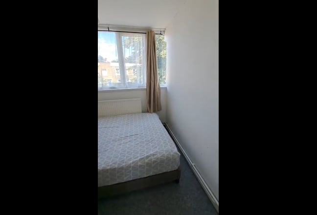 🍀Excellent Location, Double Room in Oval🍀 Main Photo