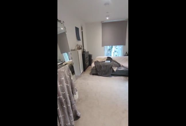 EnSuite room available in East London E16  Main Photo