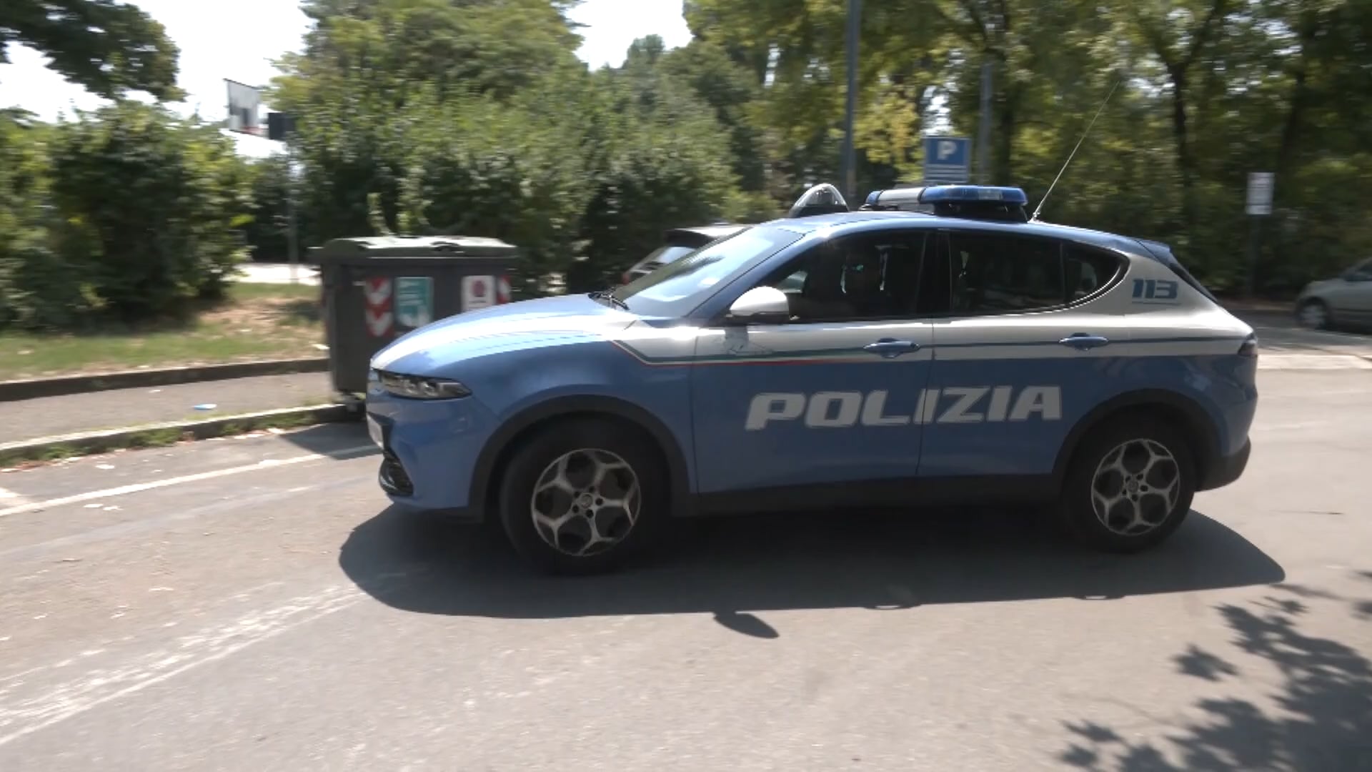 Spaccio nei parchi e vicino a campi sportivi e asilo: pusher arrestati dalla squadra mobile