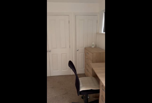  Available Now Ensuite Room £650 with Garden Main Photo