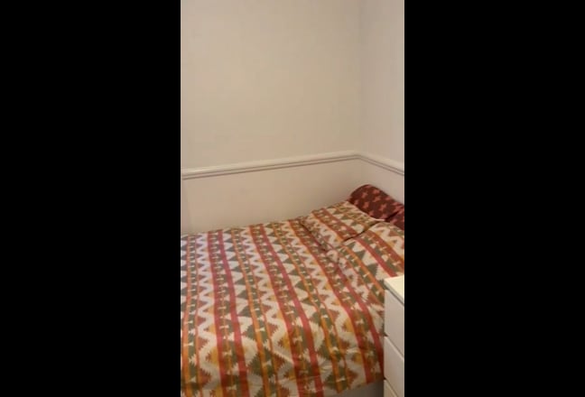 2 bed flat walking distance to tottenham station  Main Photo