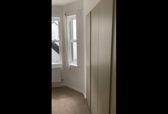 Double room w/ En-Suite just off Chatsworth Road!! Main Photo