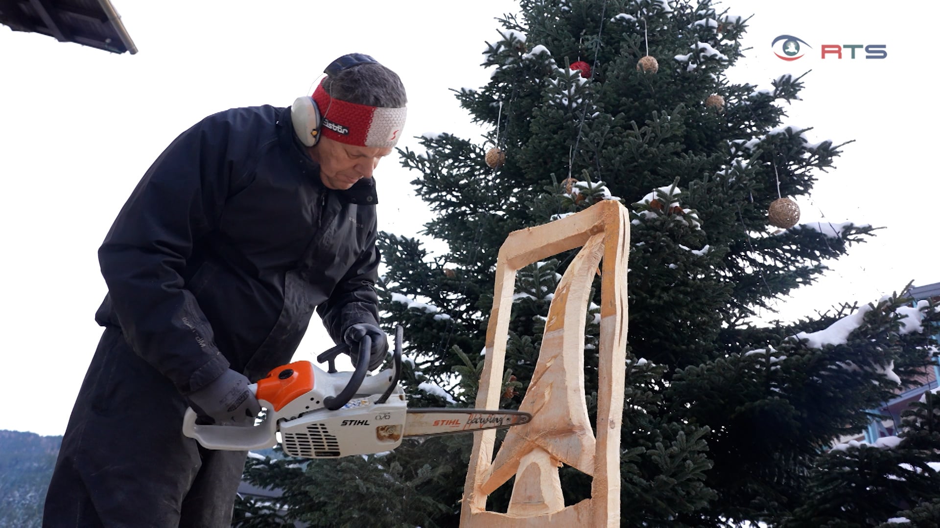 mit-herz-aus-der-region-bergadvent-am-dorfplatz-filzmoos