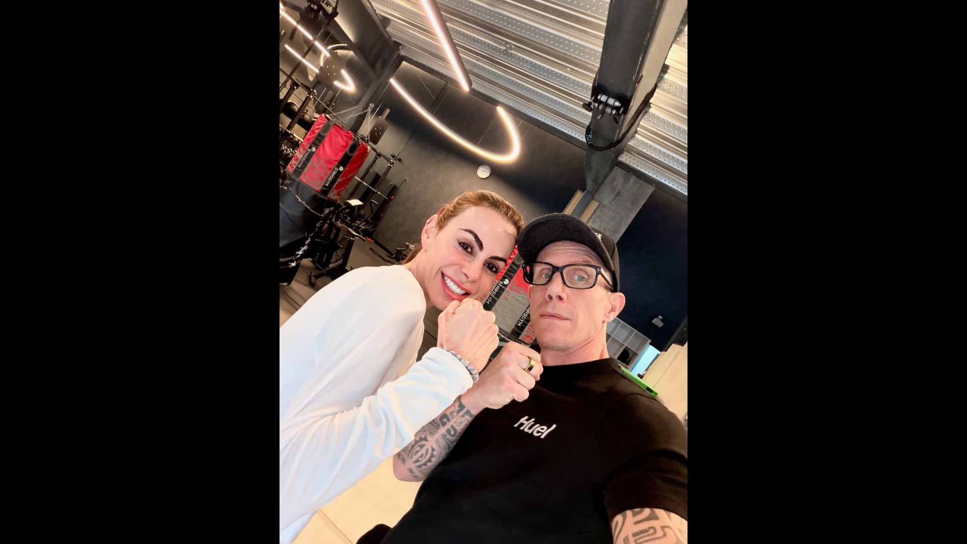 Roxy Karam - Art Dealer