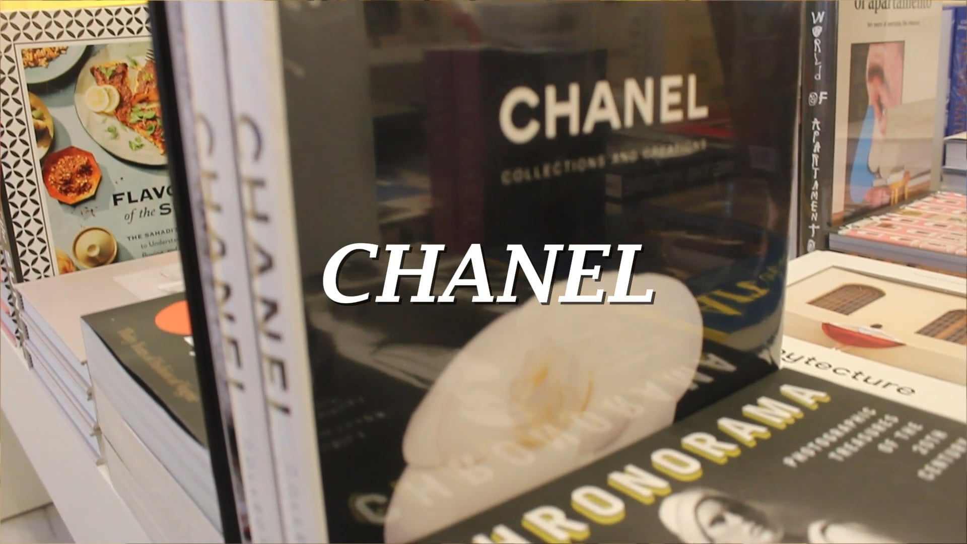 El Legado de Coco Chanel: Un Recorrido por la Marca Más Seductora de la Historia