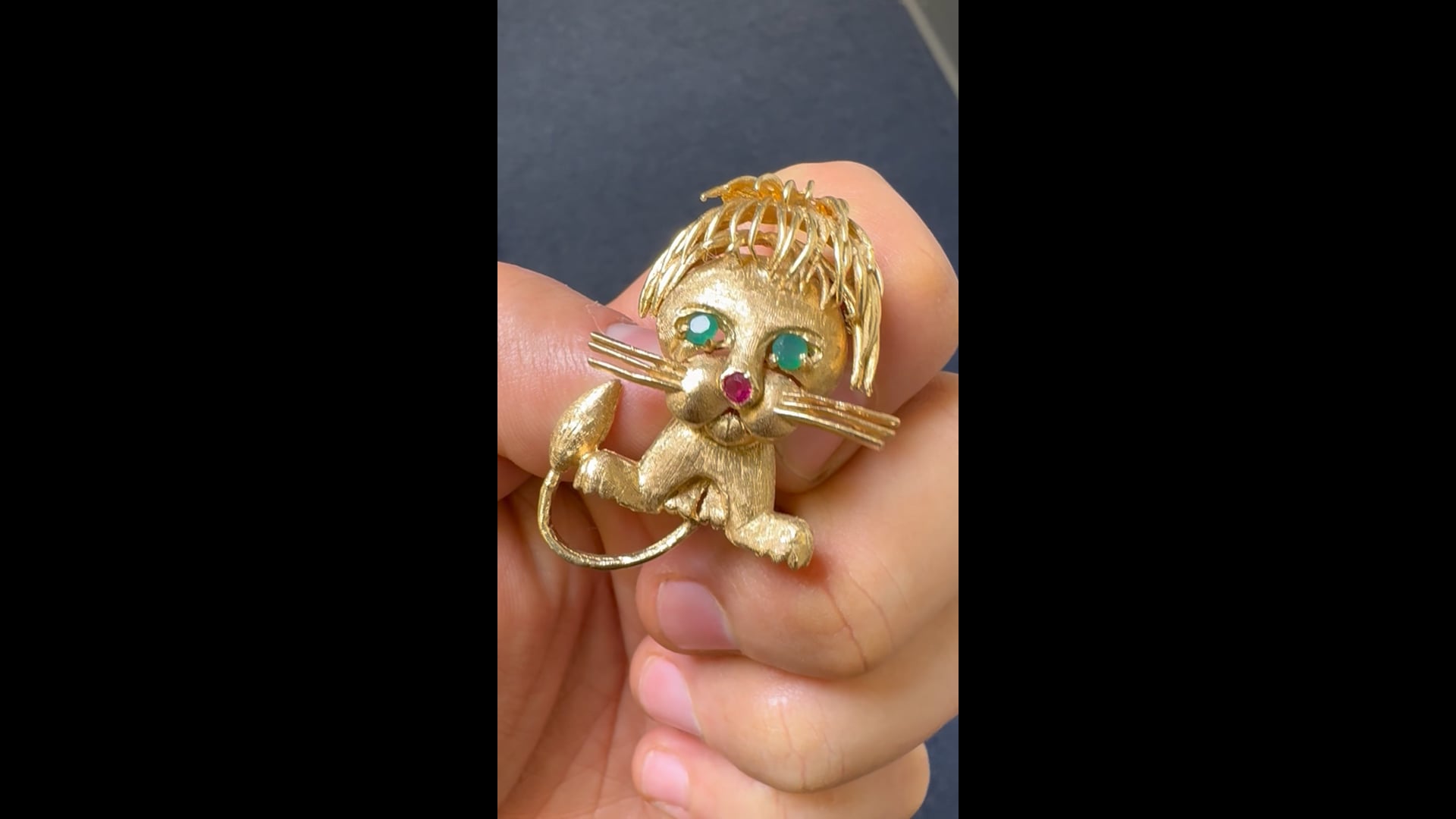 Broche Pendentif Vintage Or Jaune 14 Carats Tête De Lion Avec Diamant Et Rubis - 7,6 Grammes