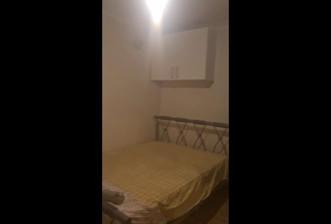 Double room in family home Main Photo