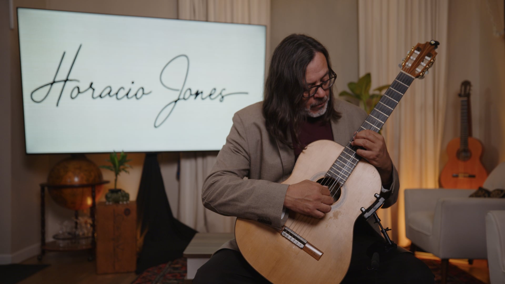 Promotional video thumbnail 2 for Horacio Jones
