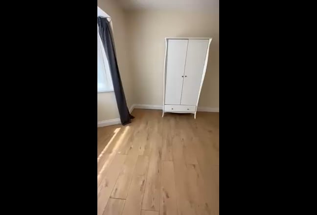 Large Double  & Single En Suit Room in Lee Green  Main Photo