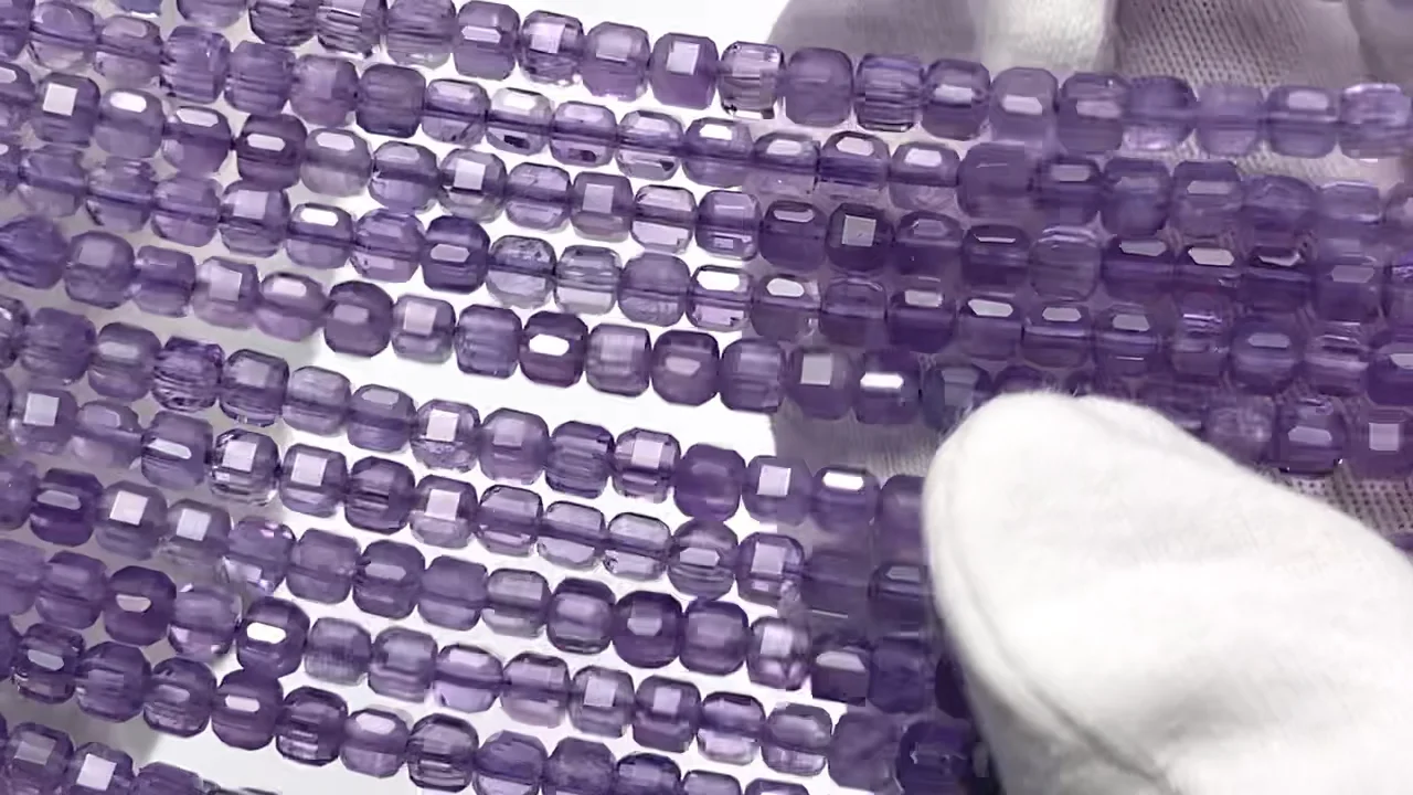 アメジスト キューブカット3×3×3mm 1連｜天然石ビーズの卸問屋・通販