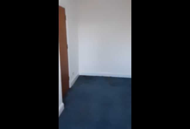 *** One Week Free Offer*** Room 5Mins from Tube Main Photo