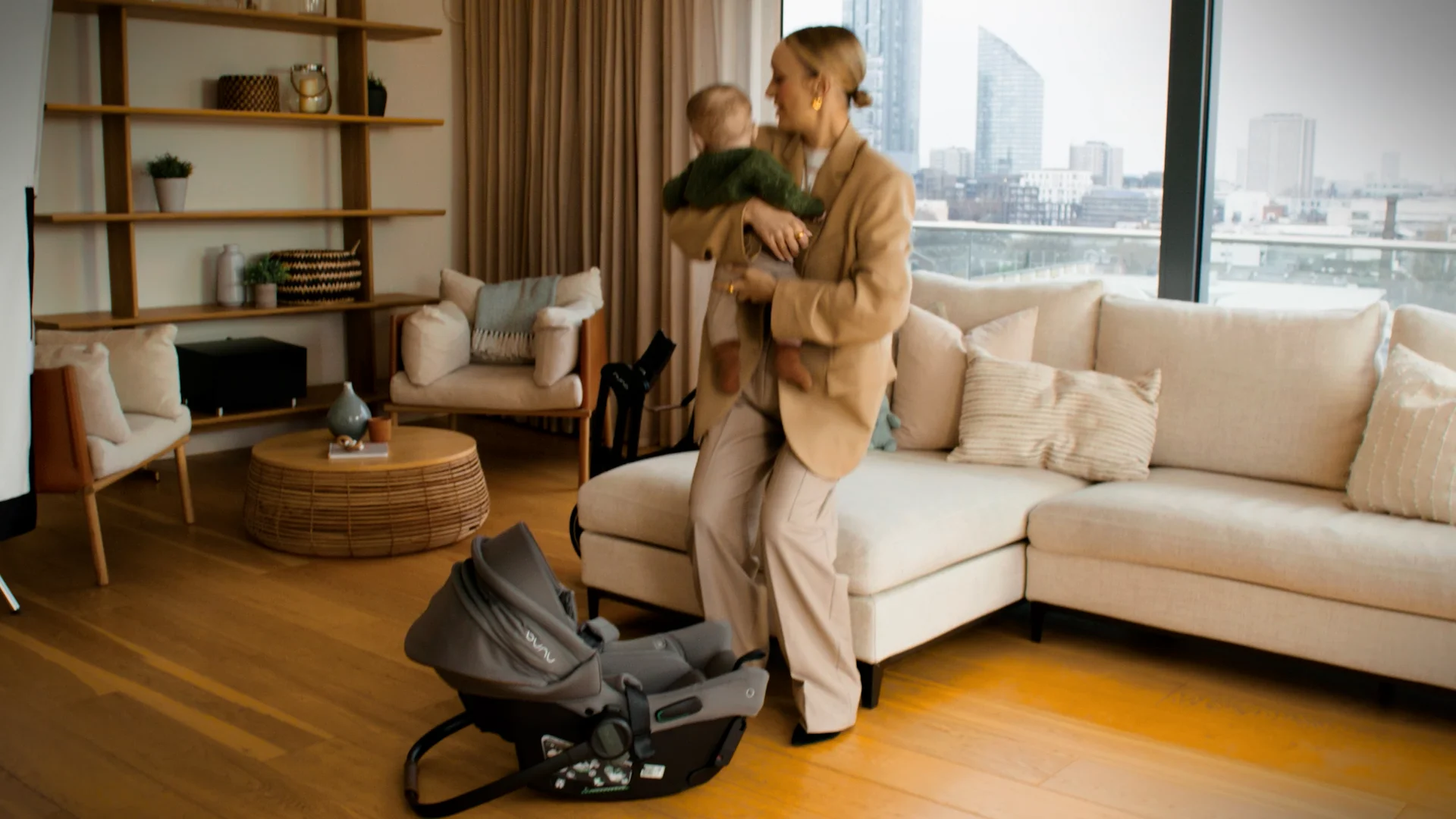 mixx™ next + pipa™ urbn travel system | Nuna Canada