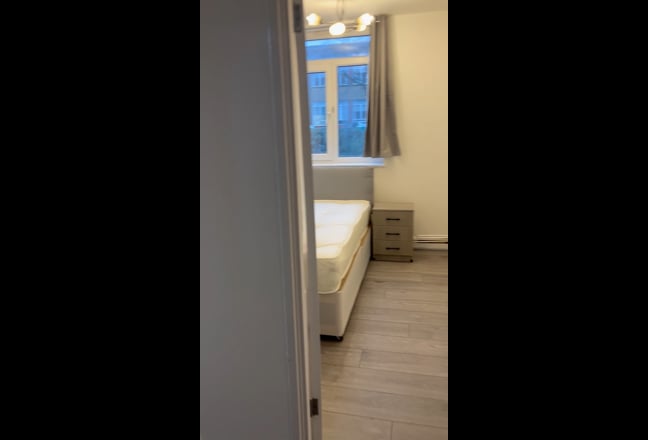 4 double bedroom flat Main Photo