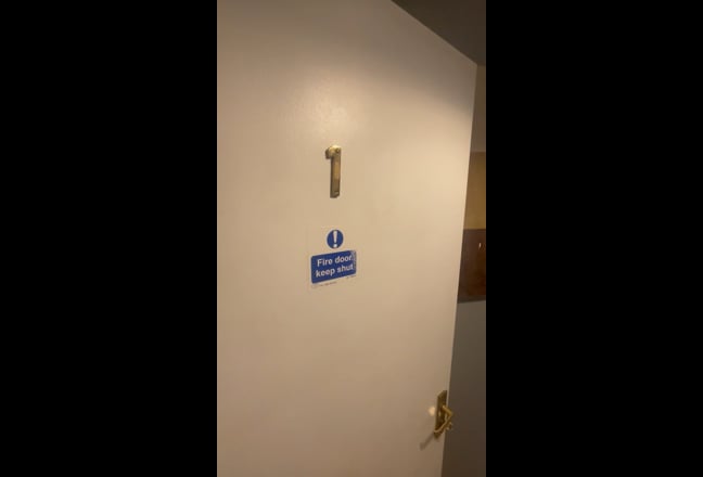 Ensuite Double Room Close to Brunel University Main Photo