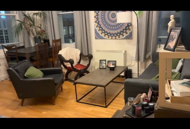 Double room in spacious Mayfair flat Main Photo