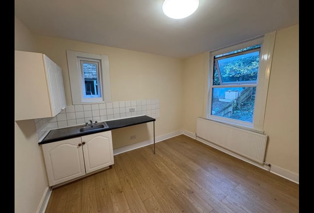 Studio in Highgate/Archway. Newly Redecorated Main Photo